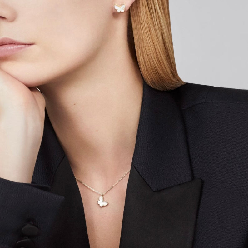 قلادة فانكليف سويت باترفلايز