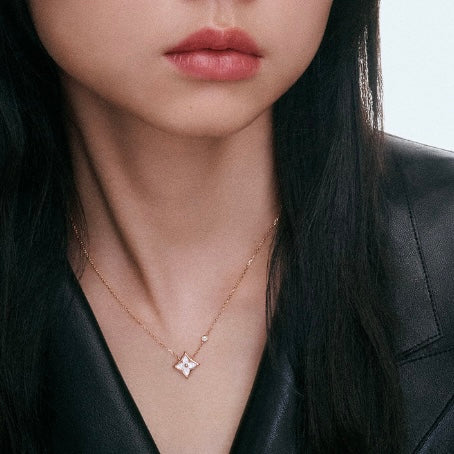 LVN blossom necklace