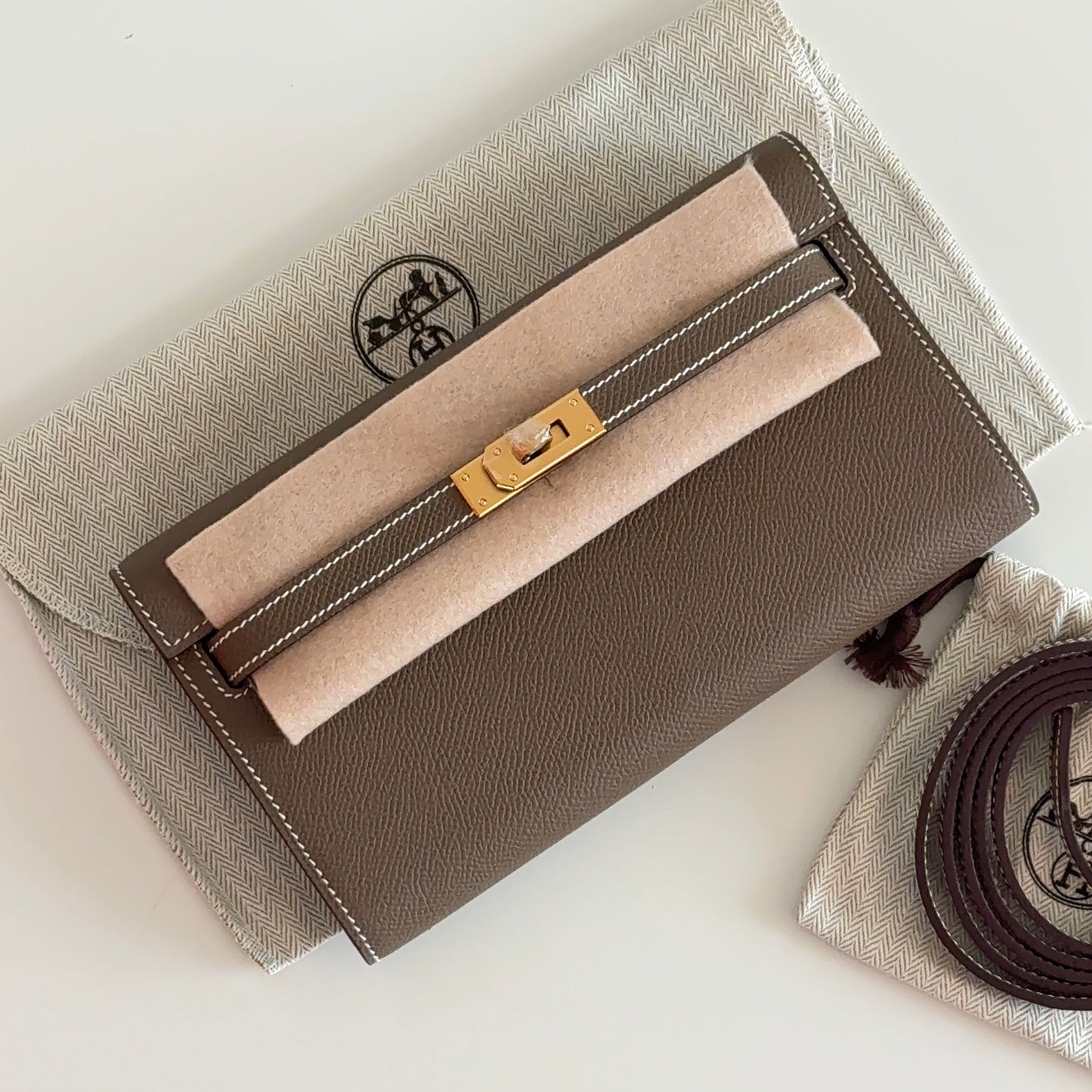 HERMES Kelly To Go Wallet