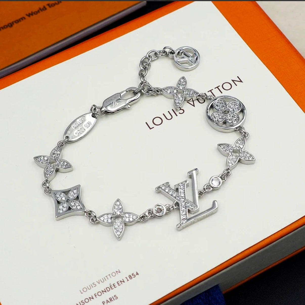 LV bracelet “zircon”