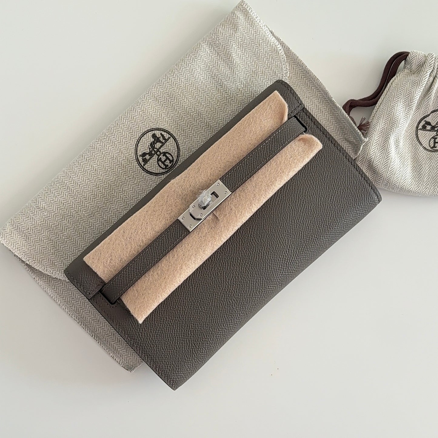 HERMES Kelly To Go Wallet