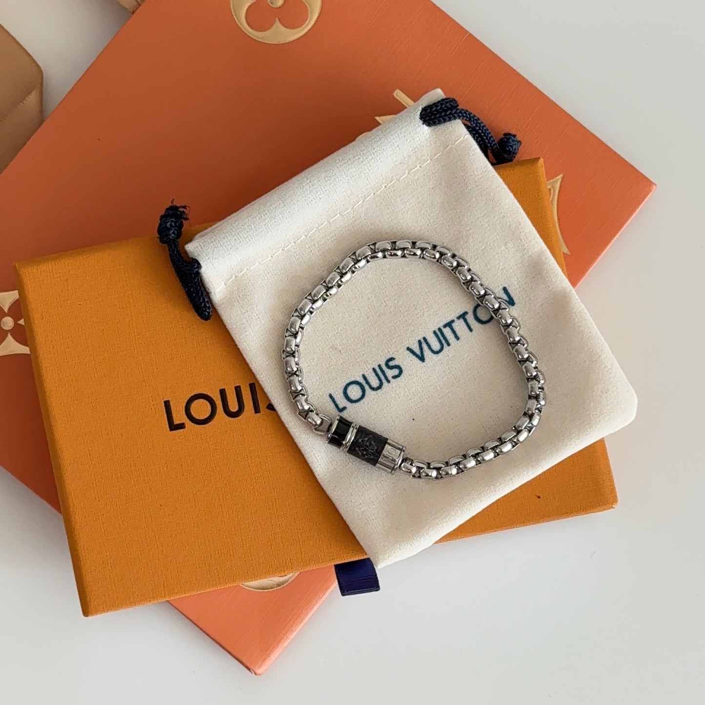 LV Monogram Chain