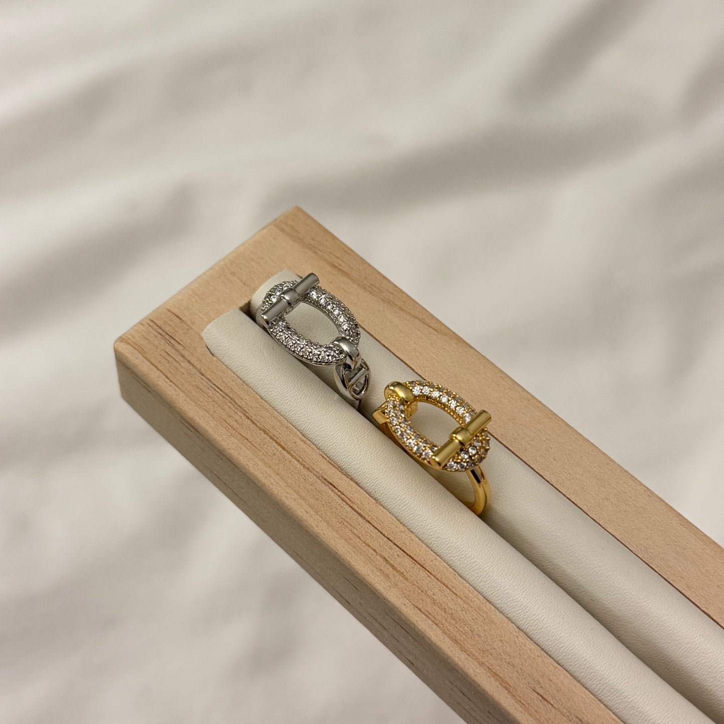 Hermes ring