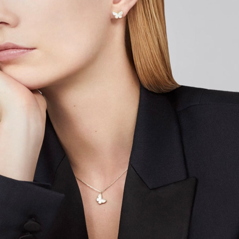 تراجي فانكليف سويت باترفلايز