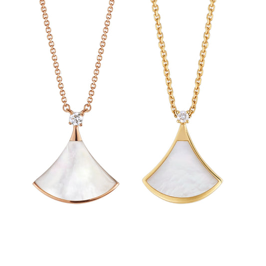 Bulgari necklace ديفاز دريم